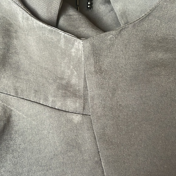 Banana Republic beaded sleeveless top. - Picture 4 of 4